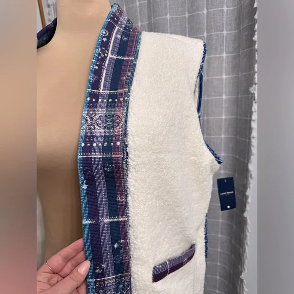 NWT Vest Lucky Brand Oversized Quilted Uniquely crafted Embroidery Vest - Picture 12 of 12